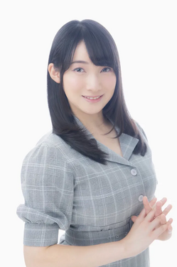 秋山絵理 (Eri Akiyama)