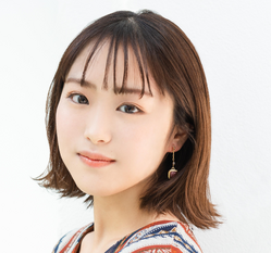 秋山実咲 (Misaki Akiyama)