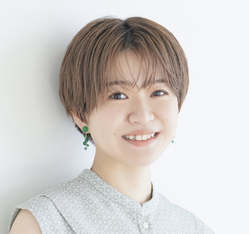 中臣真菜 (Mana Nakatomi)