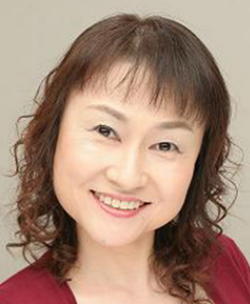 片貝薫 (Kaoru Katakai)