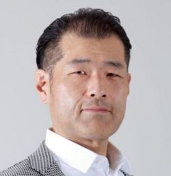 太田健介 (Kensuke Ōta)